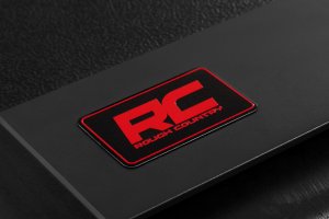 Ford F-350 Super Duty Hard Low Profile Bed Cover - Rough Country - Tri-fold - '99-'16